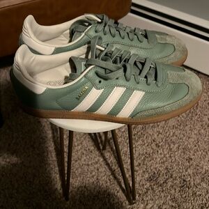 Authentic Lovely Adidas SAMBA ladies 8M  Very Very Gently used Sneakers.